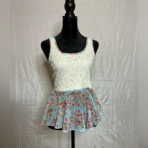 Rue 21 floral and lace tank top